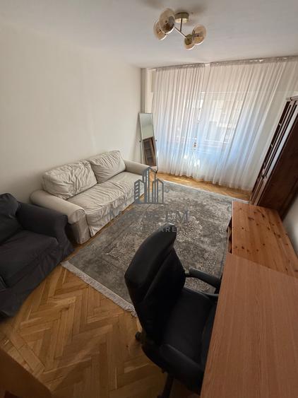 Apartament 3 camere decomandate Calea Bucuresti-Electroputere, Etaj 1/4