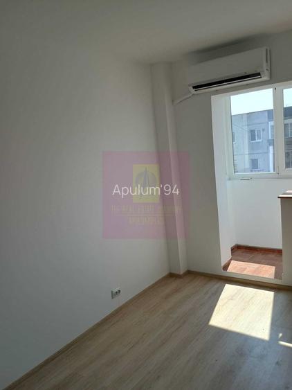 Garsonieră renovată- 33 MP LUJERULUI - 2