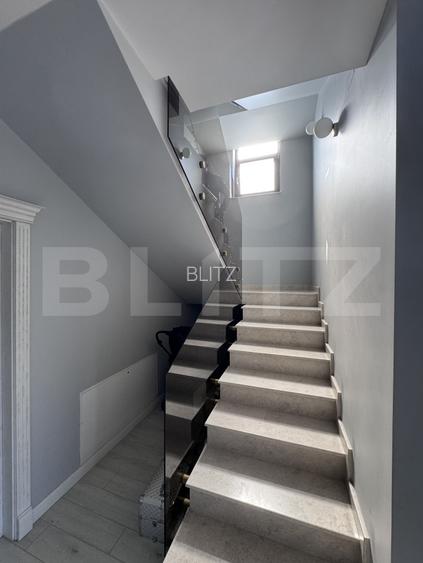 Casa de vanzare, 380 mp, zona Vest - 11