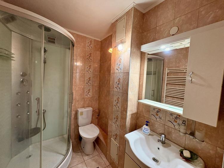 Apartament 2 camere decomandat cu balcon și pivniță în Vasile Aaron