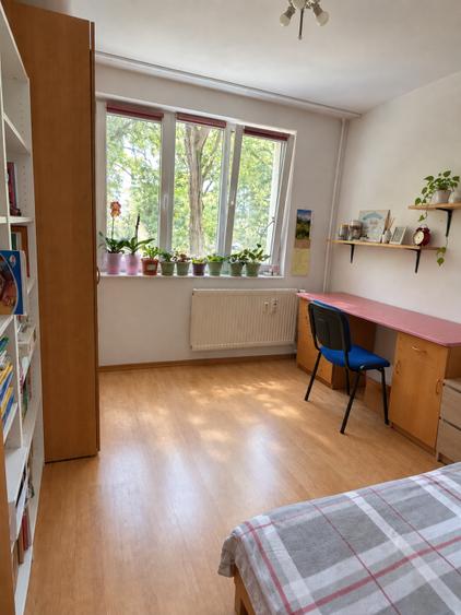 Apartament 3 camere 65 mp, etaj 2/4, Dr. Taberei – metrou Raul Doamnei