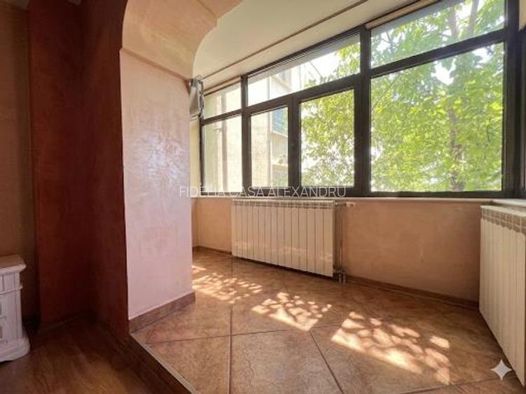 Apartament spectaculos, bloc tip vilă, Târgu Cucu - 12