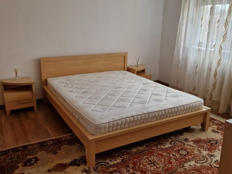 Dorobanti, I.N.G, Rovere Mobili, stradal