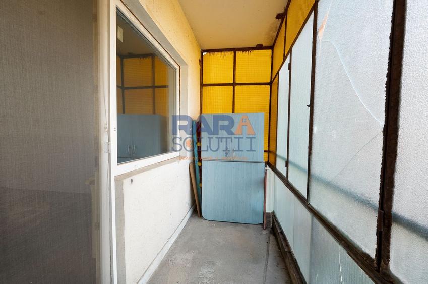 3 camere decomandat, etaj 1, două balcoane