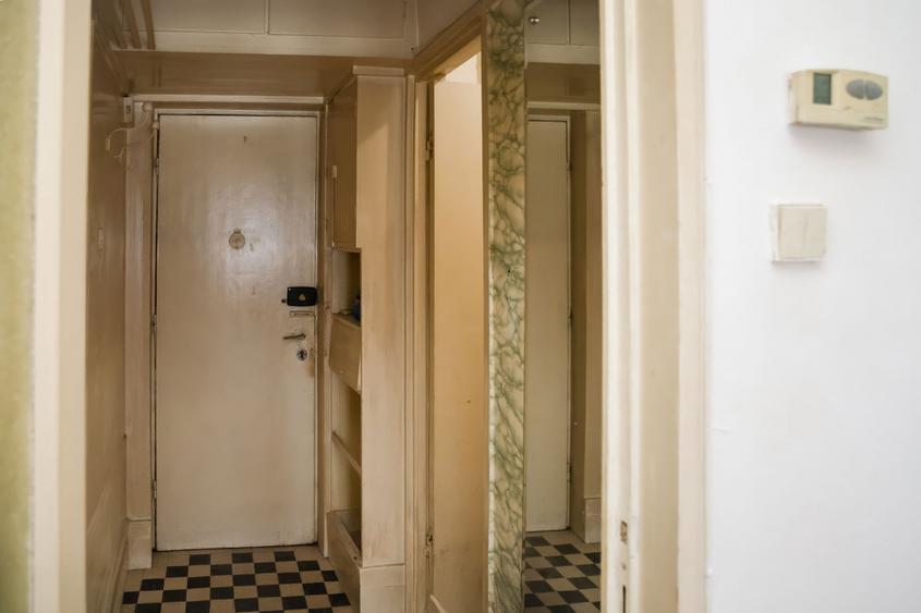 Garsoniera cu aer interbelic Batistei, et. 4. Centrala