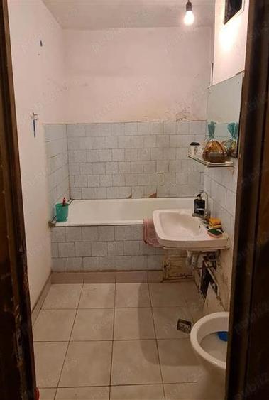 Vanzare apartament 3 camere Lacul Tei