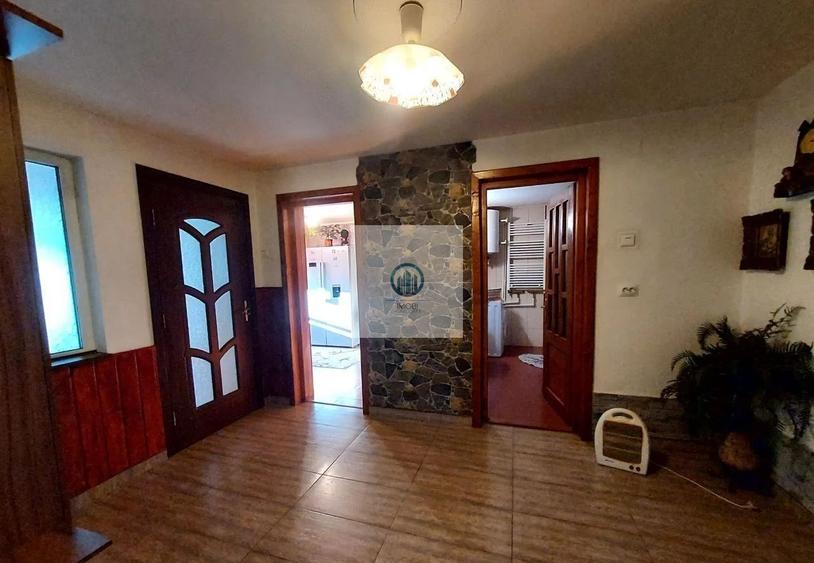 Vila Impresionanta în Deva–Construcție Solida 3 garaje inclus elevator