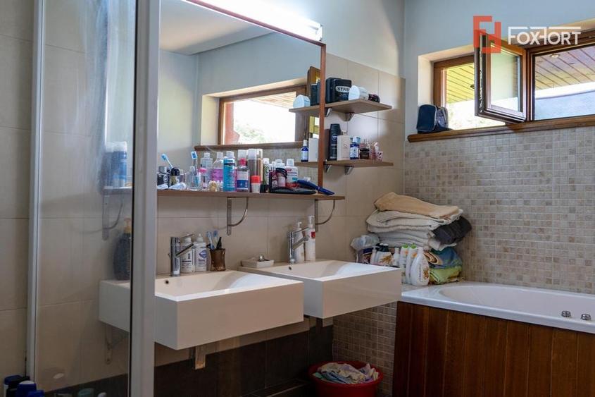 Casa individuala cu Garaj 360mp Utili, Zona Crisan - ID V4097