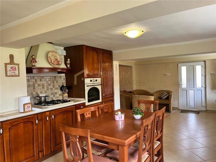 Casa individuala - unifamiliala sau spatiu comercial diverse activitati - 190 m2
