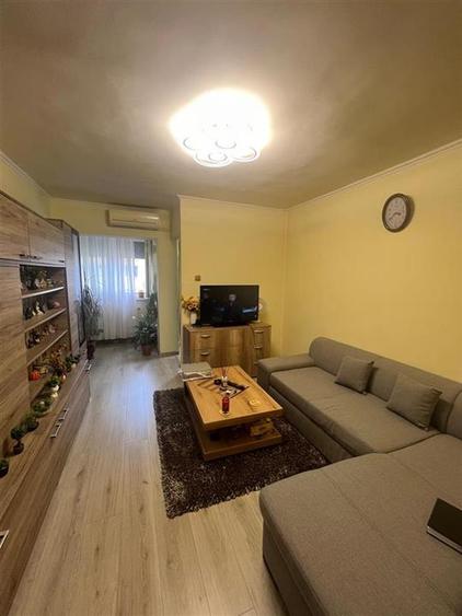 RECO Garsoniera renovata complet, etaj intermediar
