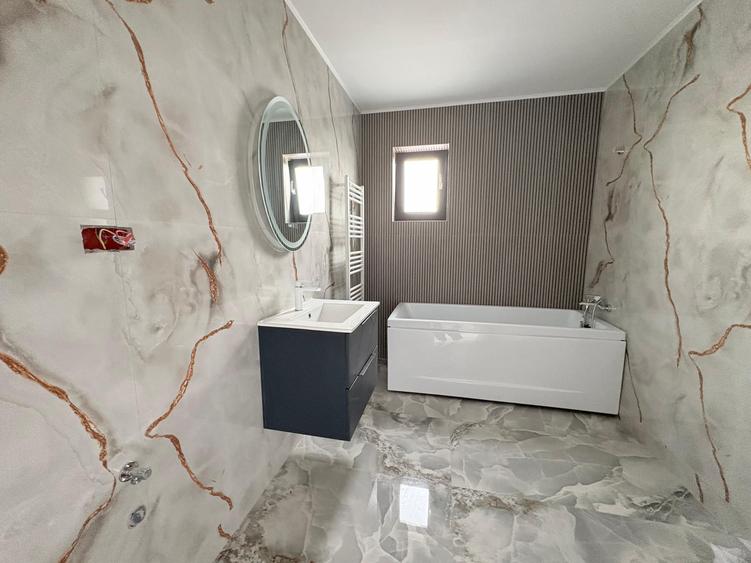 Casa la sol 3 camere,  in spate la Penny, Valu lui Traian,