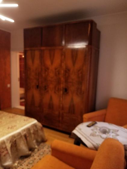 ULTRACENTRAL. GARSONIERA