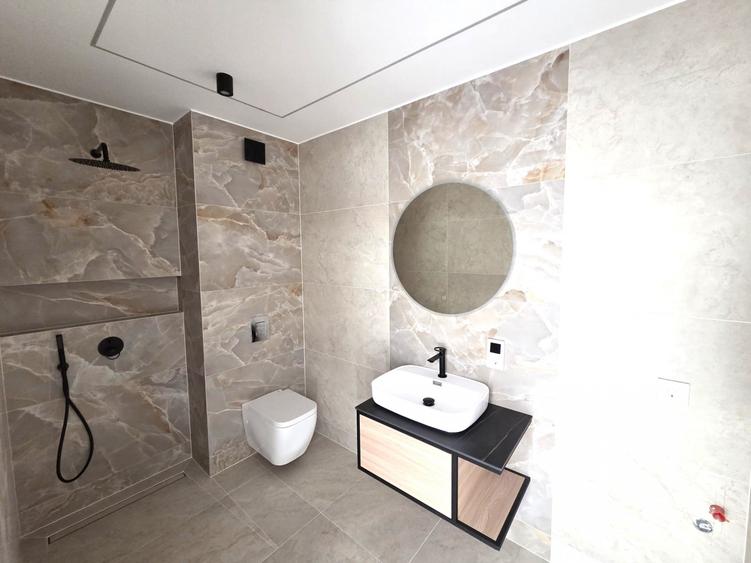 Apartament 3 camere, imobil nou, terasa 20 mp, zona Vivo-Metro
