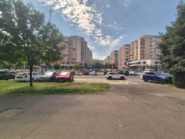 Exclusivitate- Spațiu comercial – Răcădău, Brașov | 131 mp , Vad