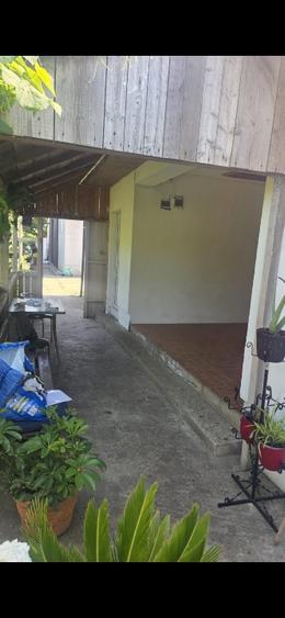 Casa si Hala de vanzare 10-15 min de plaja 23 August