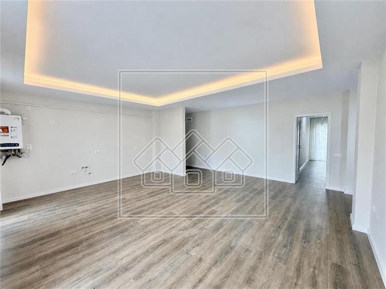Apartament 3 camere de vanzare, loc de parcare inclus - Doamna Stanca
