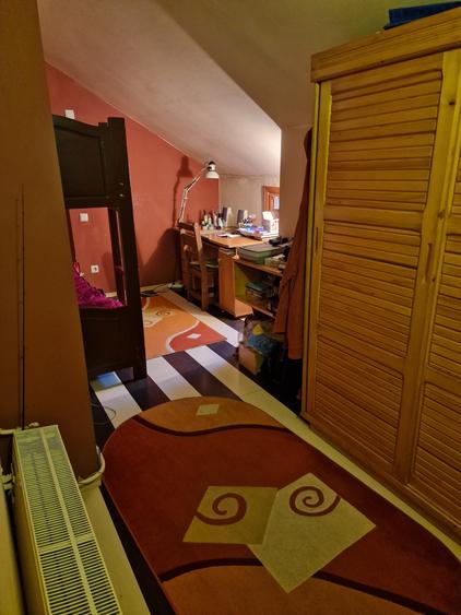 De Vanzare Apartament 3 camere Decomandat -bloc tip vila Obcini