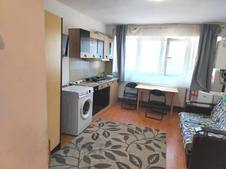 Garsoniera 22mp zona Unitatea Militara pret 25.500eur