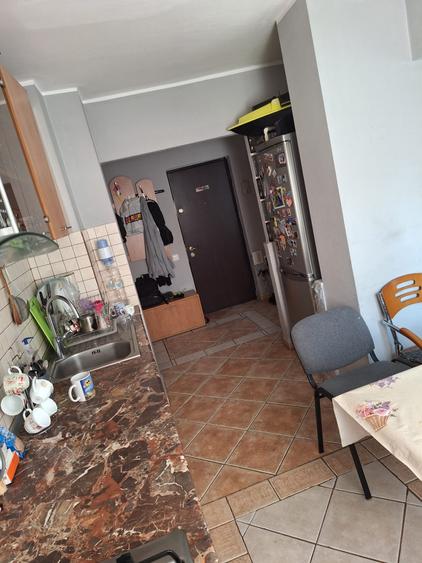 Apartament de 3 camere de vânzare