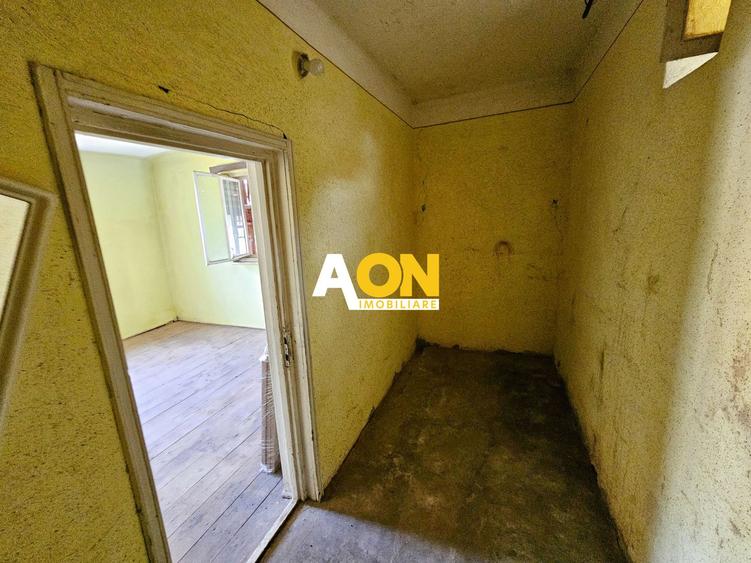 Oportunitate de investiție! 740 mp teren cu casa demolabila, Cetate