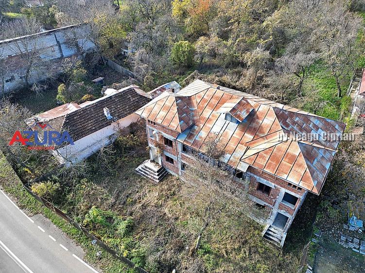 Proprietate deosebită în orașul Ștefănești, intrare pe strada Izvorani