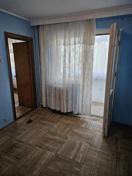 Apartament 3 camere cu balcon în KM 4-5 74500 euro