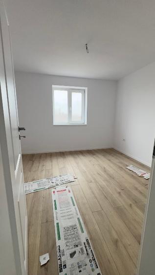 Apartament 3 camere, an 2025