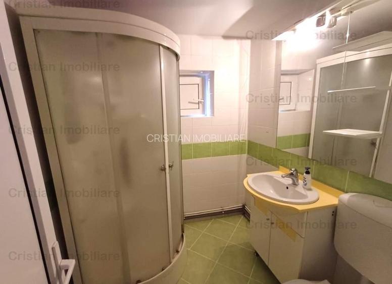 Ultracentral  2 cam ARATA BINE confort 1 Decomandat zona Calarasi - 15