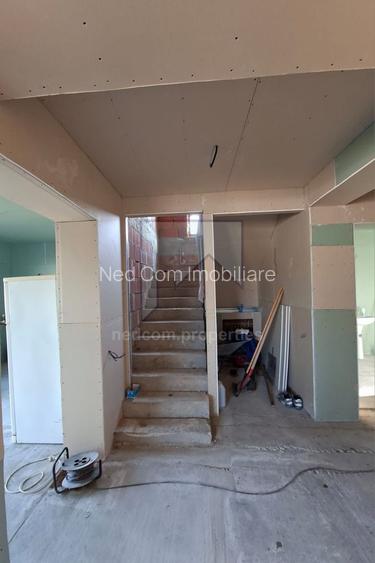 Vilă individuală P+M - 5 camere - 500 mp teren - Construcție nouă - 1 Decembrie - 4