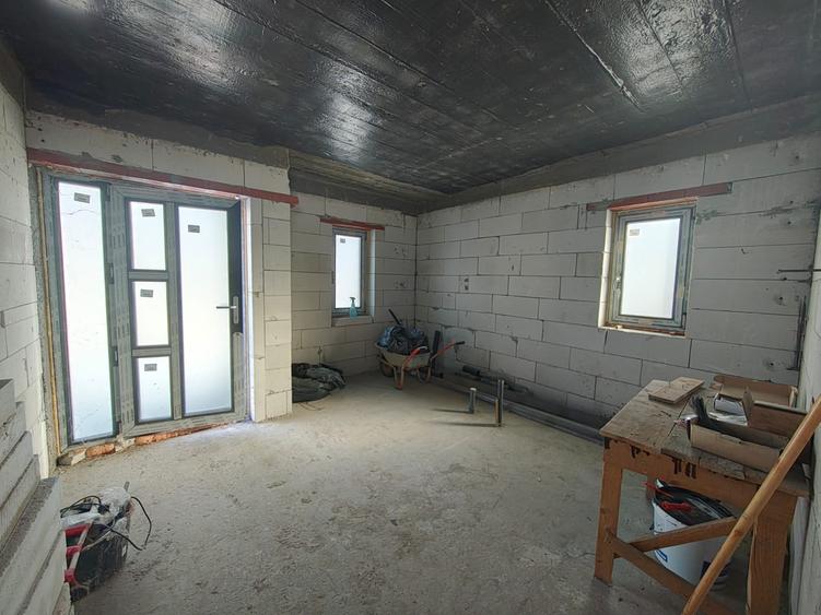 VALU LUI TRAIAN - casa 4 camere teren 459 mp
