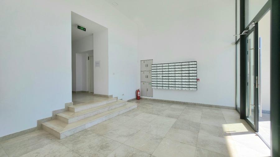 APARTAMENT CU 2 CAMERE, TERASĂ GENEROASĂ ȘI VEDERE CĂTRE LAC