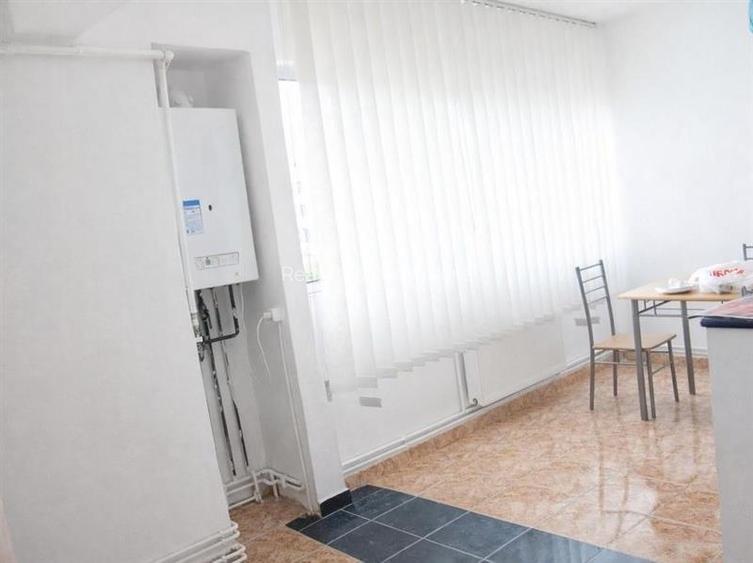 Apartament 2 camere decomandat etaj intermediar Grivitei - 6