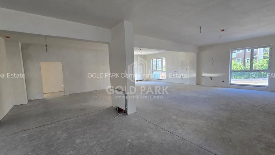 Spatiu Comercial - 190mp - 5 Parcari - Floresti - 11