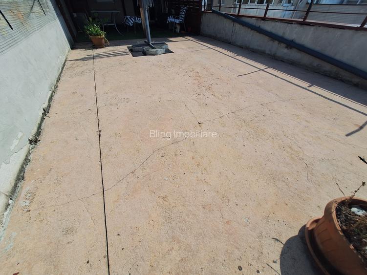 Apartament cu 2 camere, 56 mp, terasa de 50 mp, zona Razoare - 2