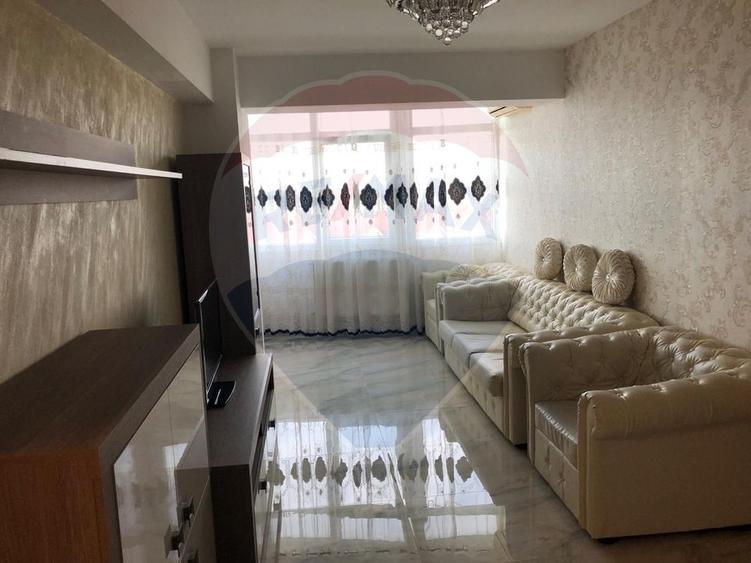 Apartament cu 3 camere de închiriat în zona Nufărul
