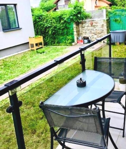 Proprietar inchiriez apartament complet mobilat si utilat, la prima chirie