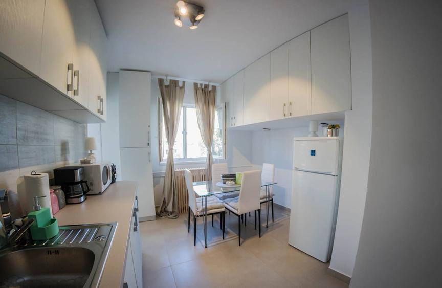 Apartament cu 3 camere, 82,10 mp in zona verde, semicentral