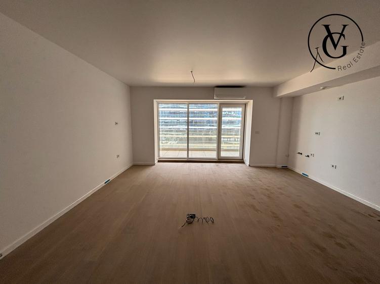 Studio | Aqua Cullinan | Mamaia Nord - vedere laterala catre mare