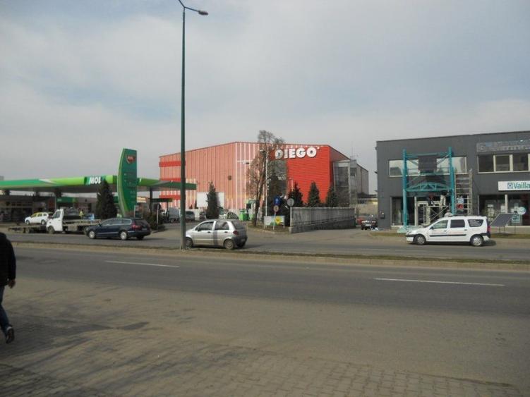 Imobilstar inchiriaza fost showroom de mobila- conexe