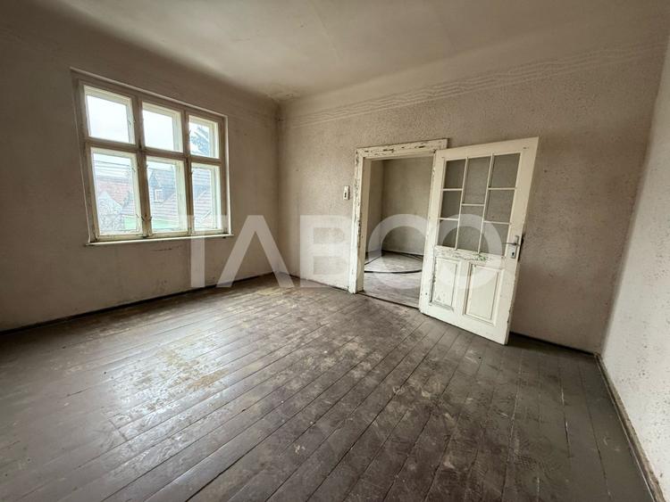 3 apartamente de vanzare la casa 132 mpu curte 966 mp zona Turnisor