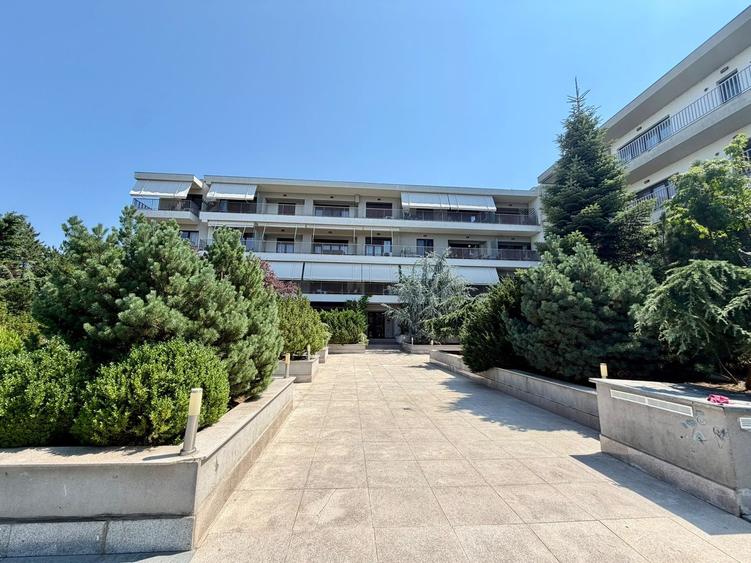 3 Camere | 122 mp | 2 Locuri de Parcare | Piscină | Iancu Nicolae