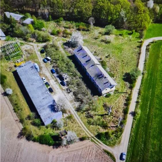 Teren 17400 mp  si  Constructii ,  Comuna Todiresti, Suceava