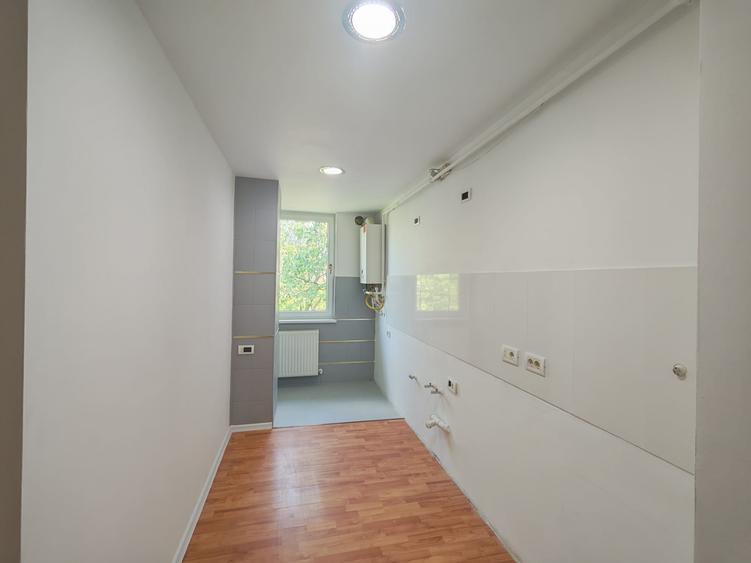 Apartament 3 camere decomandate Razboieni