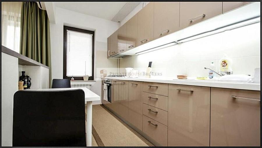 Pipera | Iancu Nicolae | Complex Privighetorilor | Bloc 2010 | Parcare