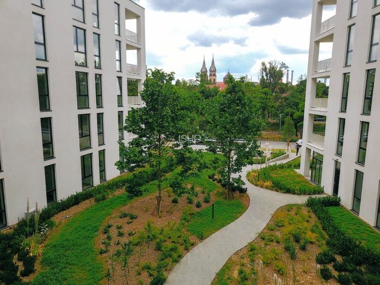 ISHO Riverside U2, Penthouse exclusivist, aparte compartimentat, Vedere la Bega - 4