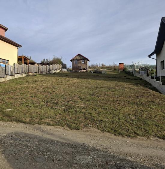 Teren autorizat pentru Casa individuala Chinteni 750mp, zona Lac
