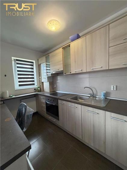 2 camere l Str.Eroilor l Parcare l Floresti