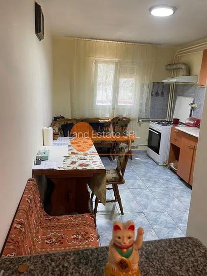 2 Camere Crangasi(Bloc Reabilitat-6 Minute de Metrou) - 2