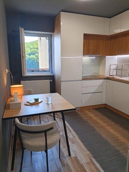 Apartament cu 4 camere în Răcădău