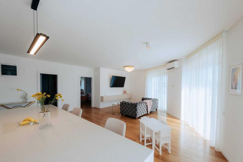 Apartament de lux, 4 camere, semidecomandat, 110mp, Zona Gradina Botanica